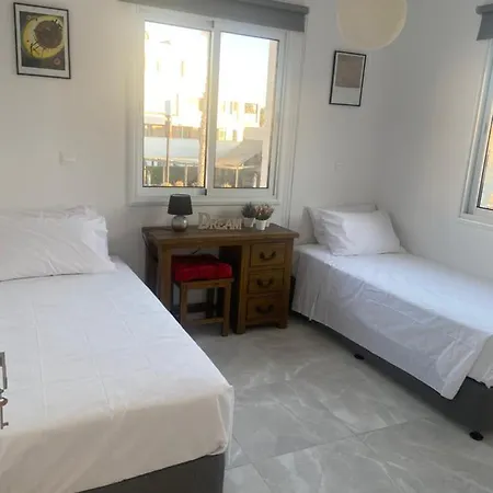Player Sea View Apartment Paphos Exterior photo